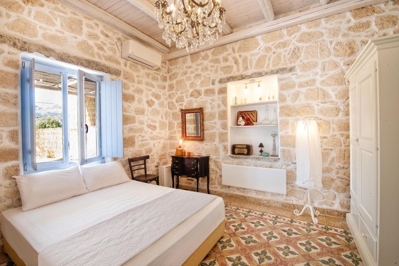 Terra E Sole Spa Suite Aegina Vathí Exterior foto